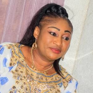 Meet your Posher, Fifi